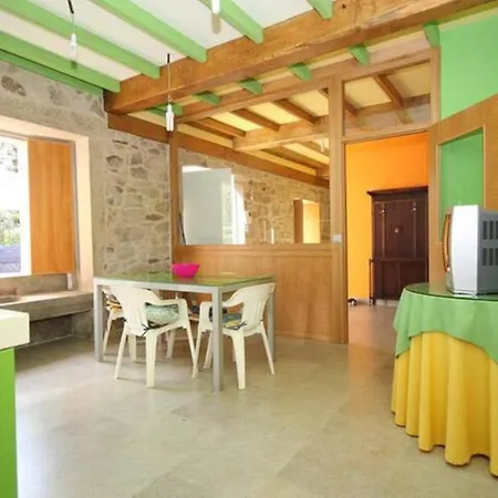House - 4 Bedrooms With Wifi - 07565 Casa de Férias Outes